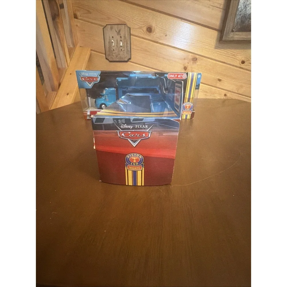 Disney Pixar Cars ULTIMATE Team Bumper Save Crew Hauler And Crew Sets BRAND NEW